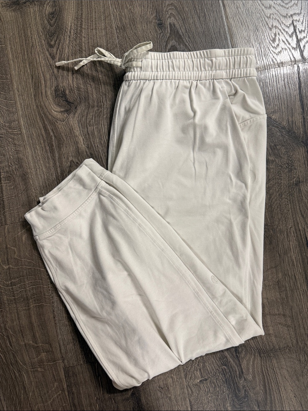 Womens lululemon Lightweight Drawstring Jogger Pants in Cream